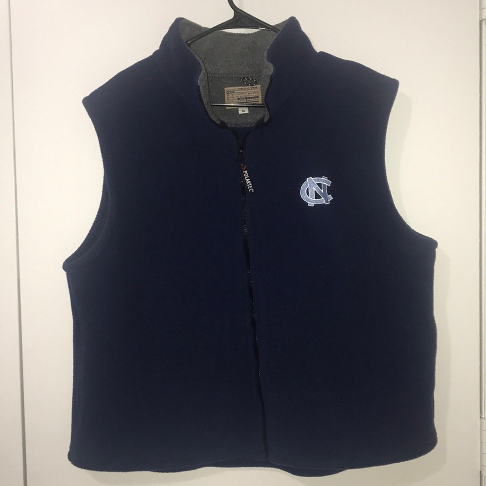 Tar Heels vest